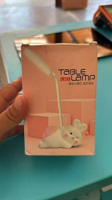 Lámpara de mesa LED con forma de conejo - Universo Tutu - [Lima, Perú]