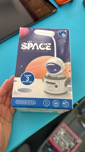 Mini lámpara LED espacial - Universo Tutu - [Lima, Perú]